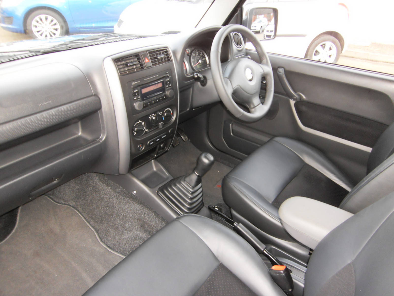 Suzuki Jimny JLX Plus image 5