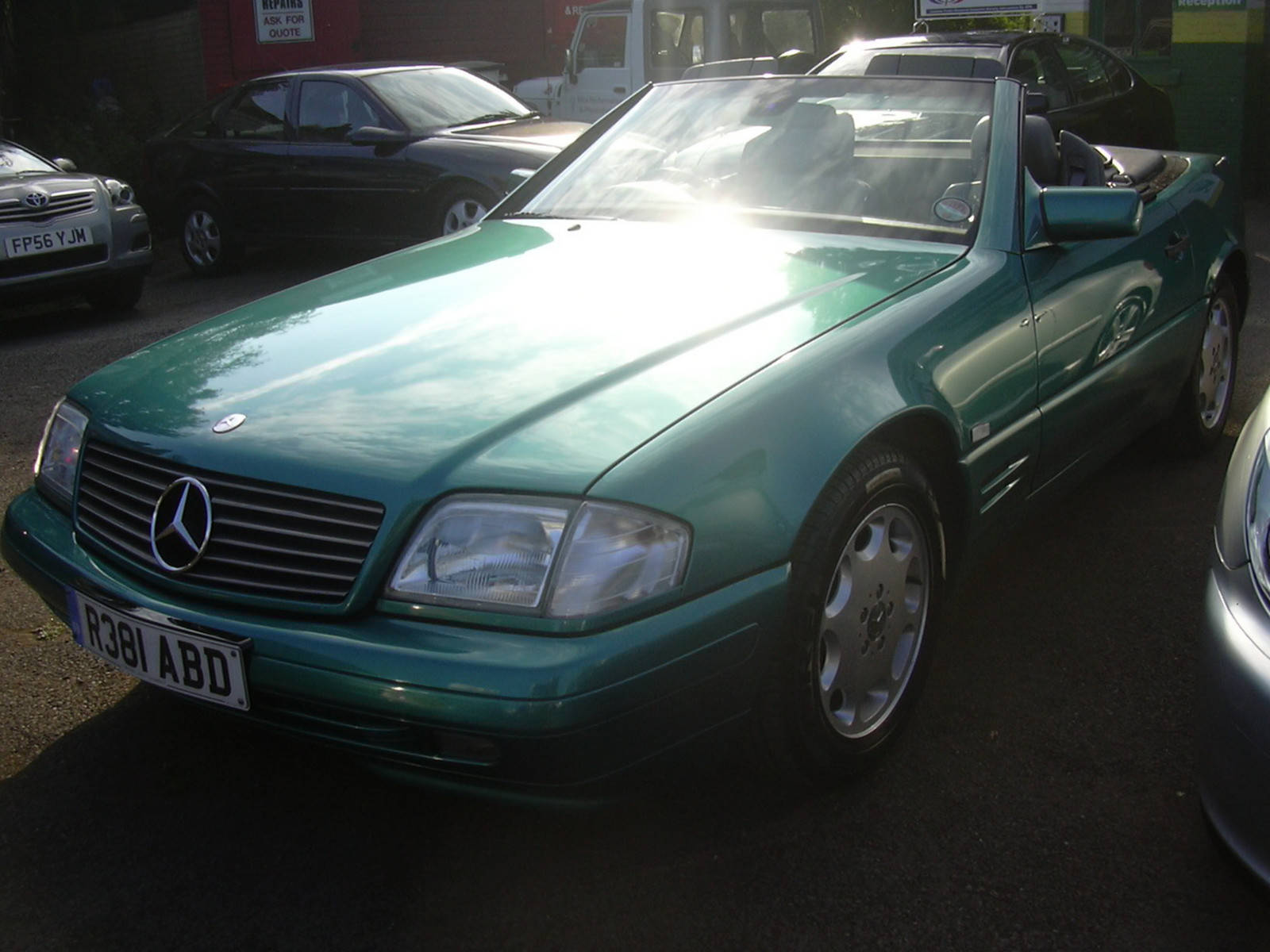 Mercedes-Benz SL Class 2.8 SL280 Convertible Petrol Green at H & D Motors Watford 