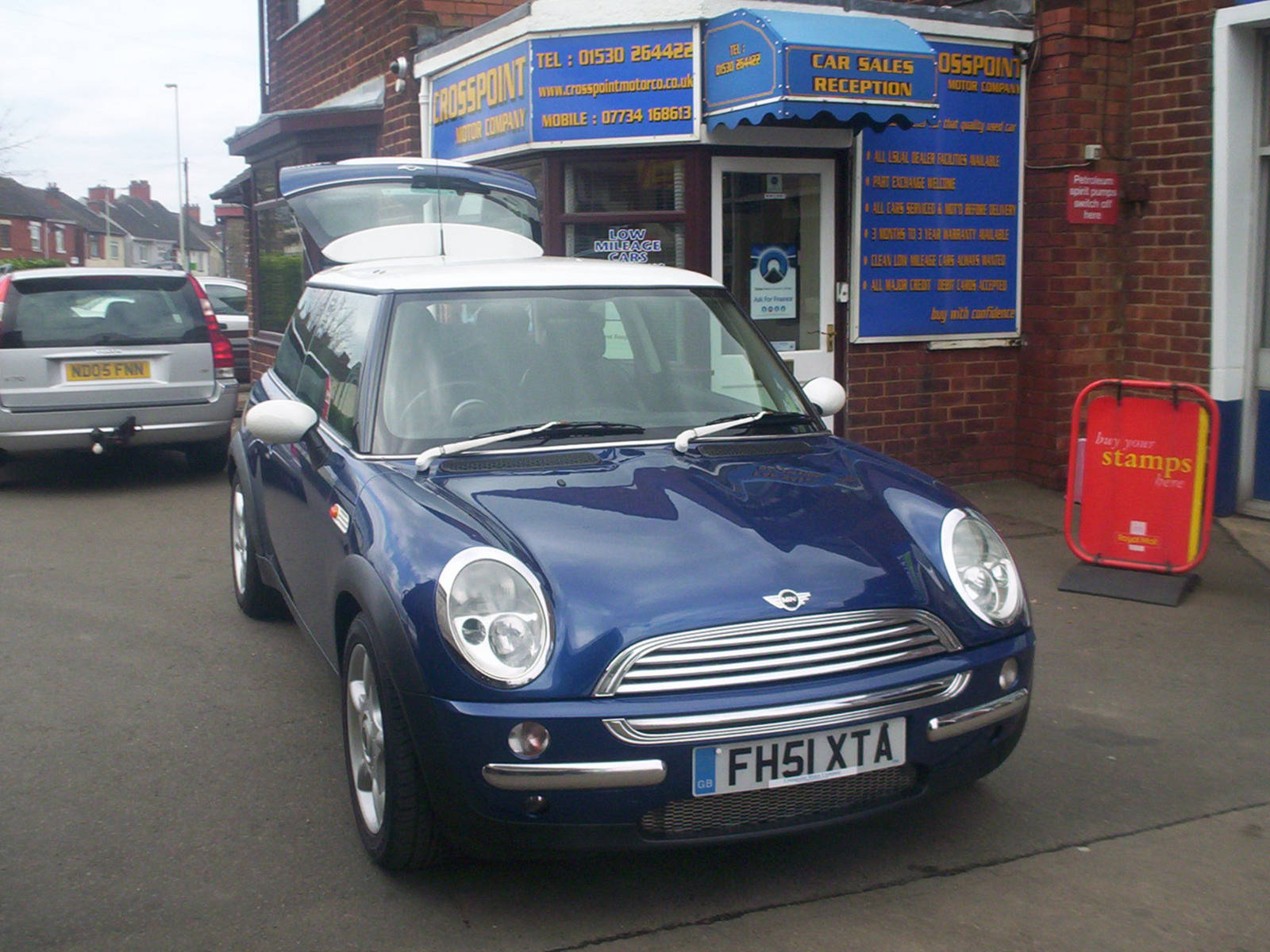 Mini Cooper Hatchback Petrol Blue