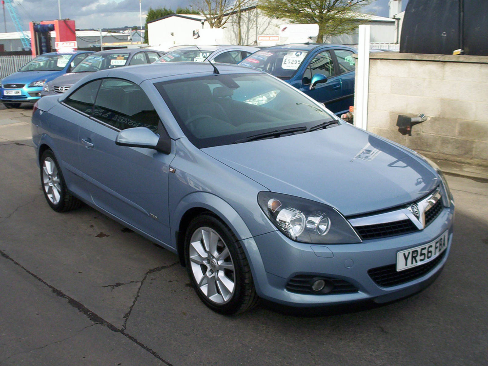 Vauxhall Astra CDTi Design Convertible Diesel Blue