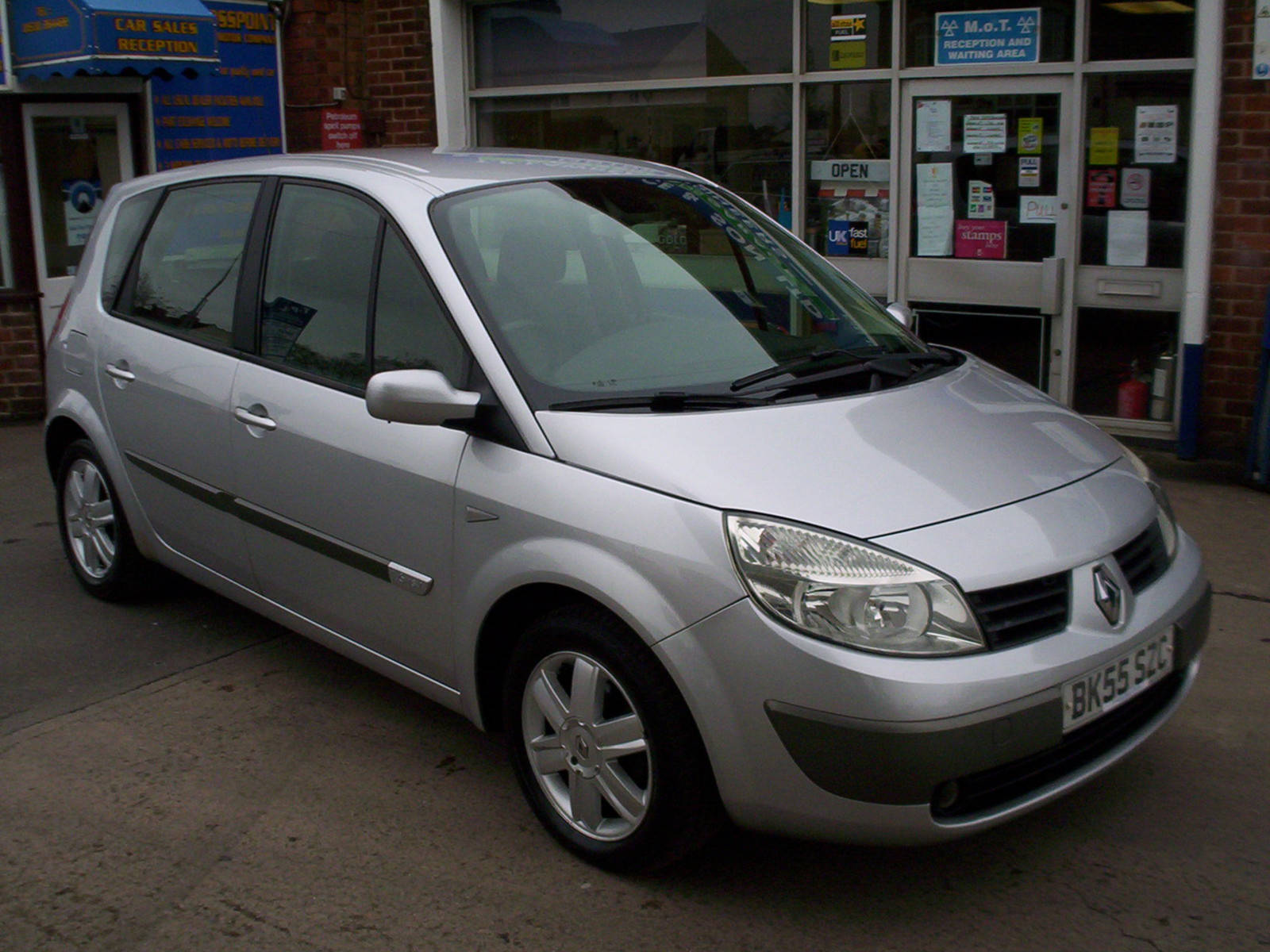 Renault Megane Scenic Dynamique MPV Petrol Silver