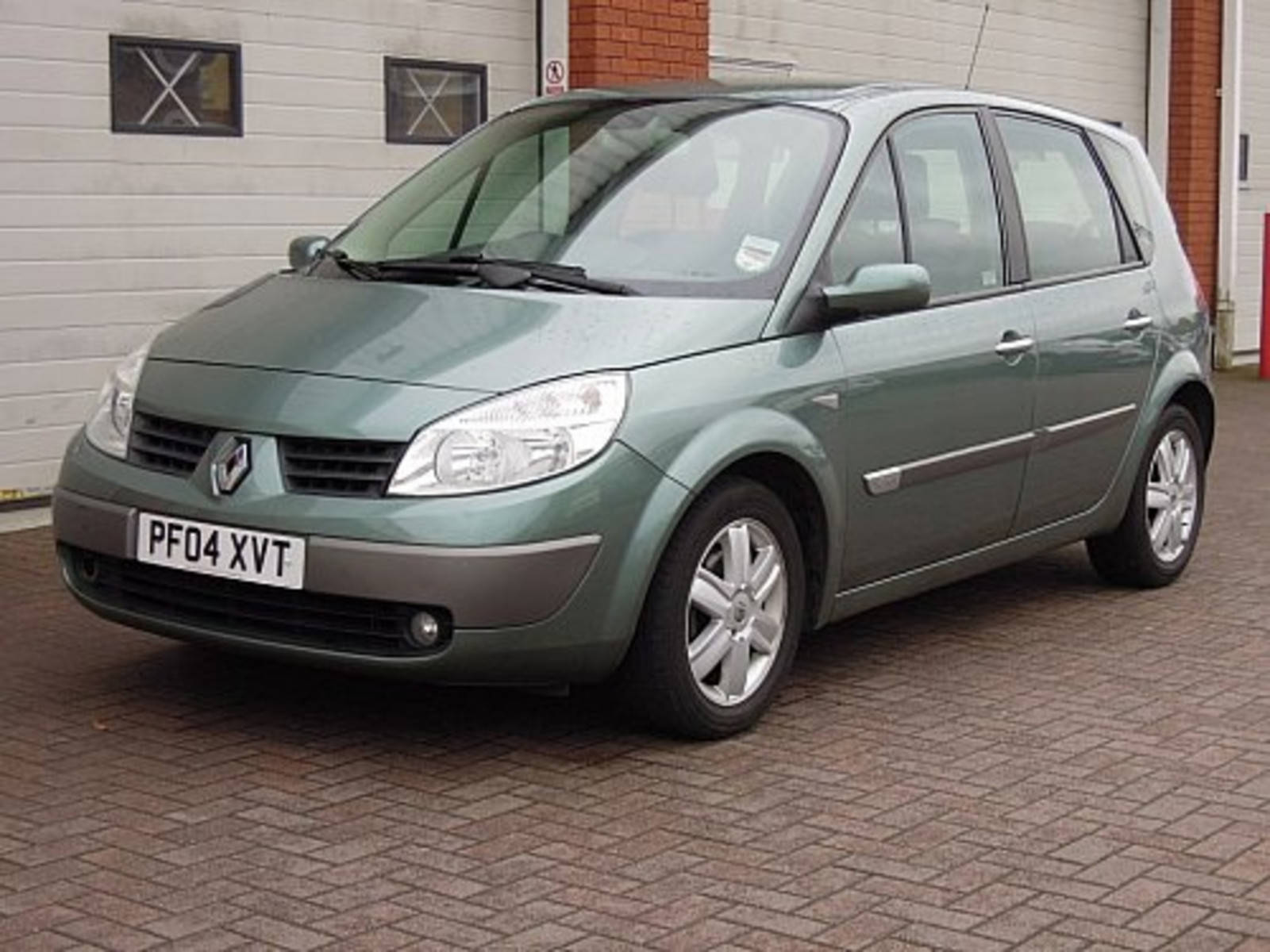 Renault Megane Scenic Dynamique MPV Petrol Green