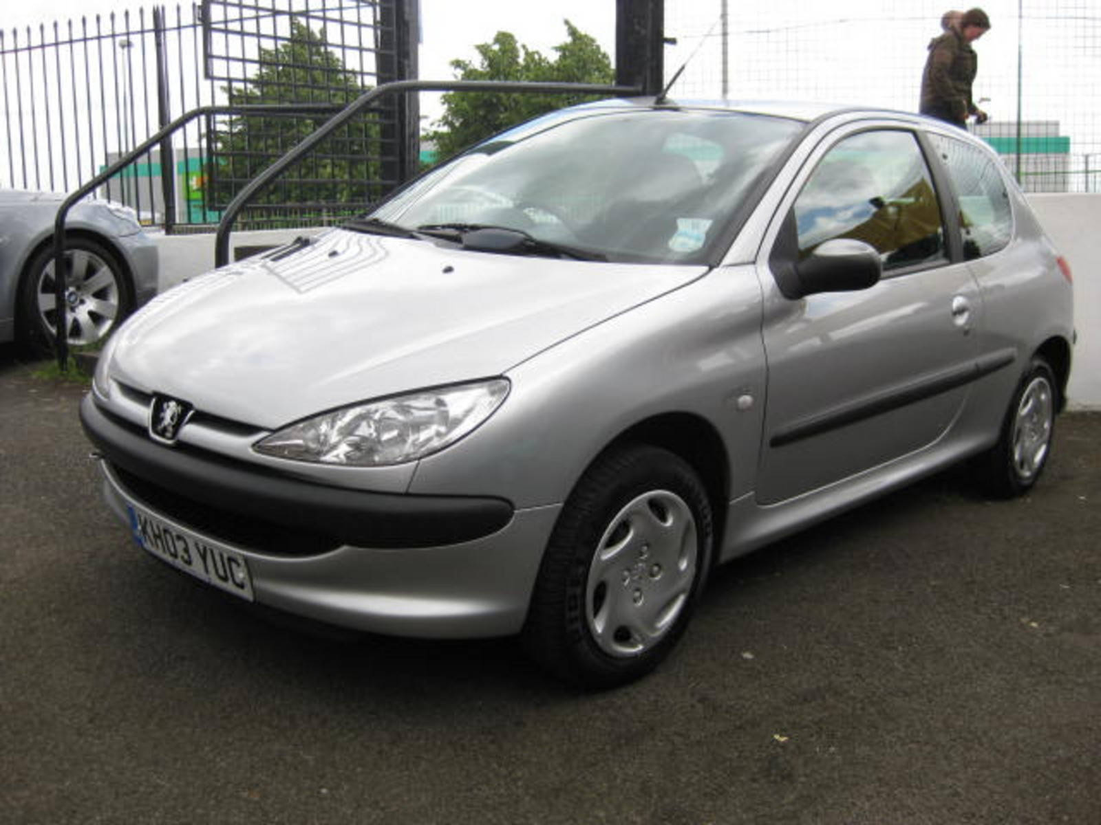 Peugeot 206 1.4 Look Hatchback Petrol Silver at H & D Motors Watford 