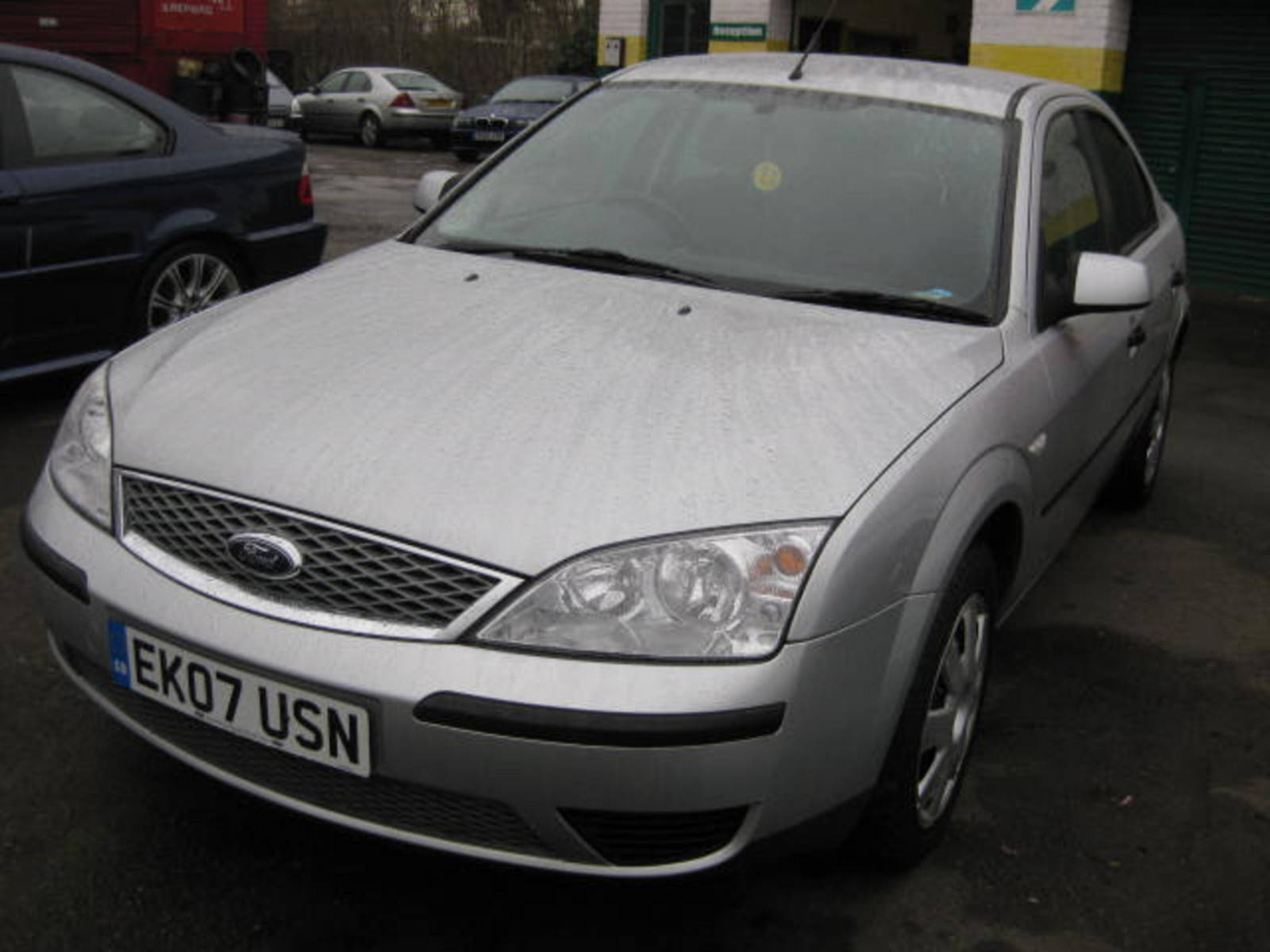 Ford Mondeo 1.8 LX Hatchback Petrol Silver at H & D Motors Watford 