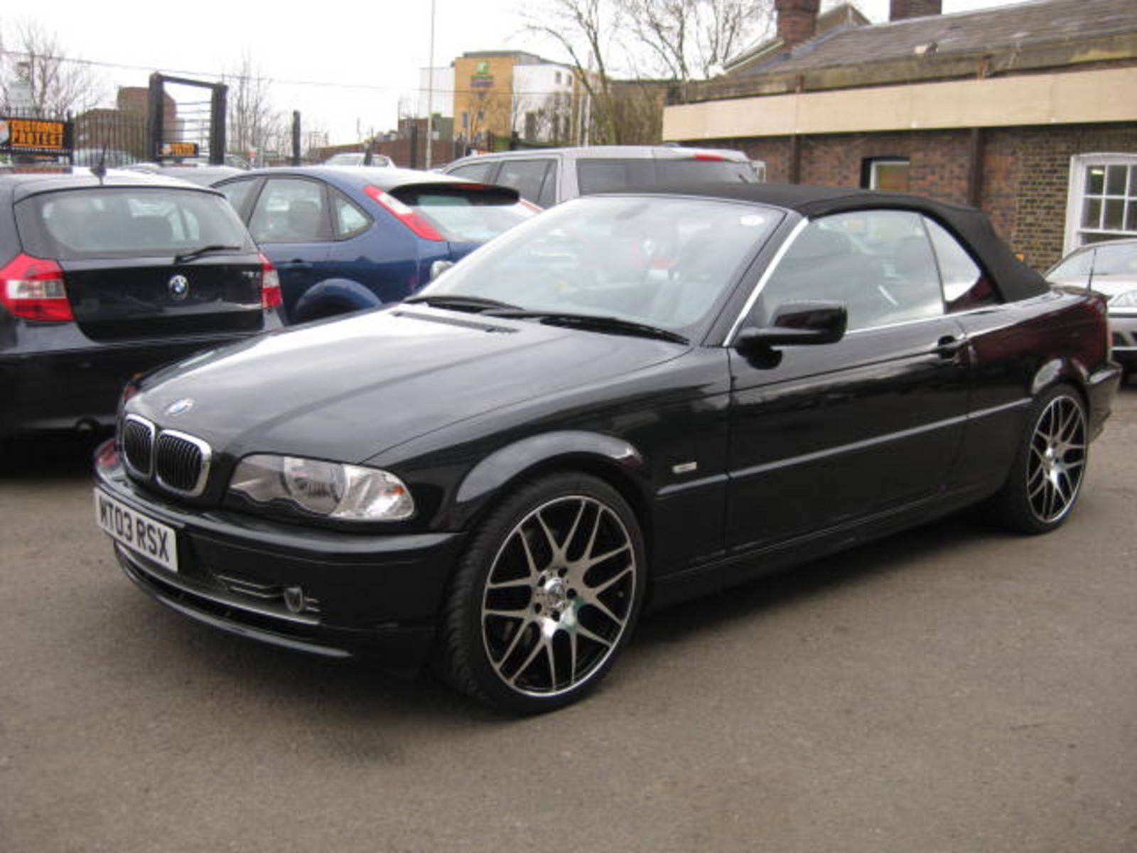 BMW 3 Series 3.0 330ci Convertible Petrol Black at H & D Motors Watford 