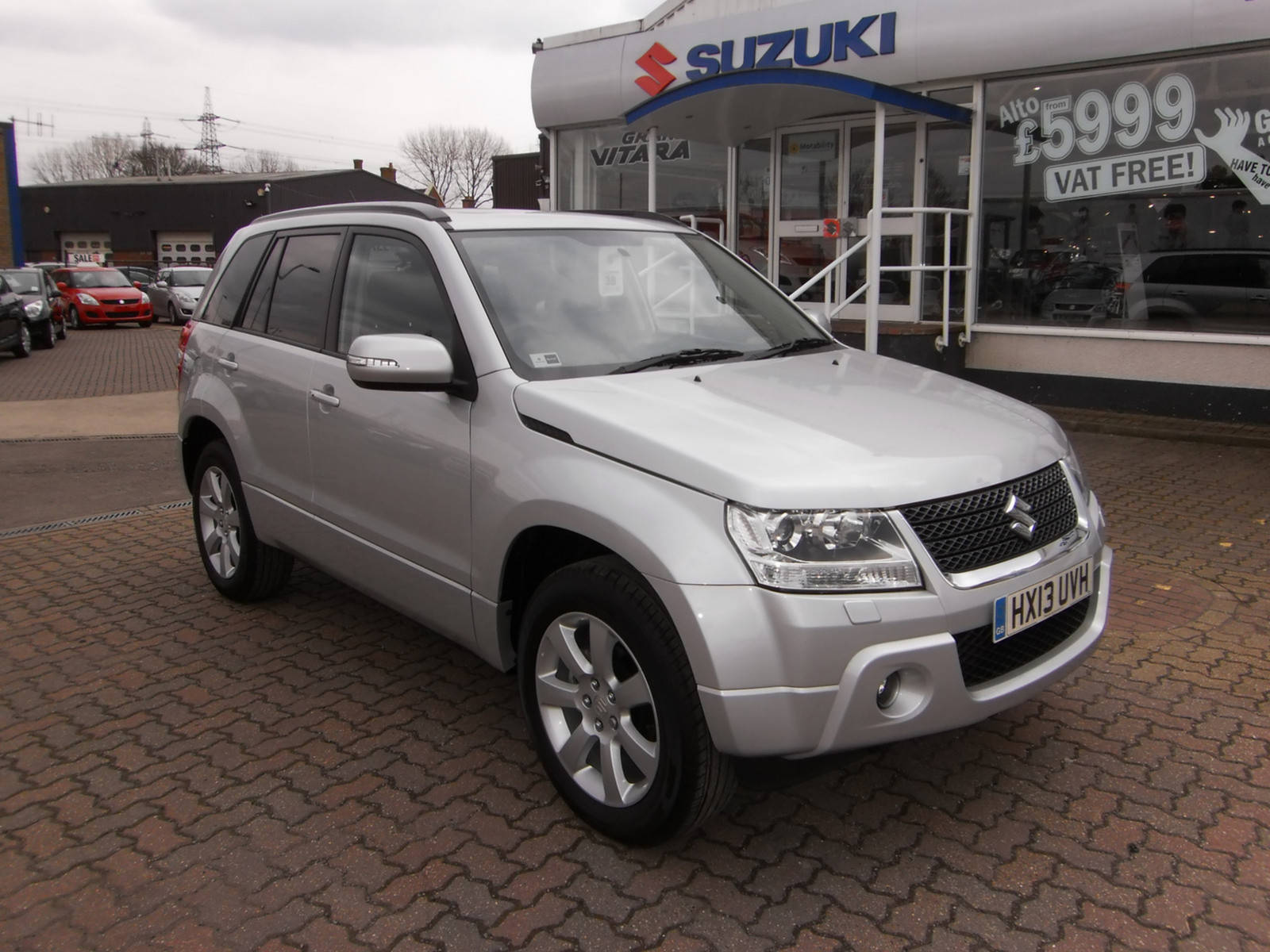 Suzuki Grand Vitara 2.4 SZ5 Estate Petrol Silver