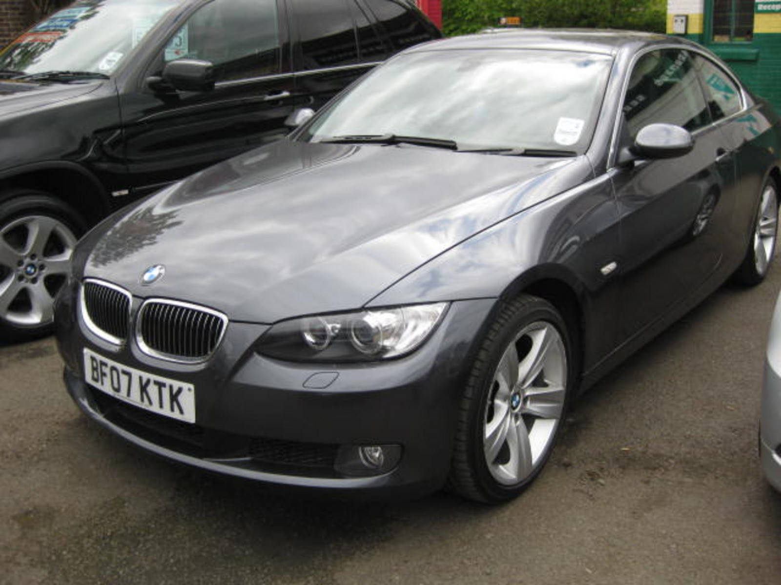 BMW 3 Series 2.5 325i SE Coupe Petrol Grey at H & D Motors Watford 