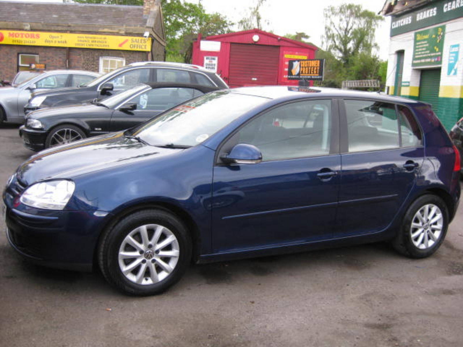 Volkswagen Golf 1.9 TDI BlueMotion Match Hatchback Diesel Blue at H & D Motors Watford 